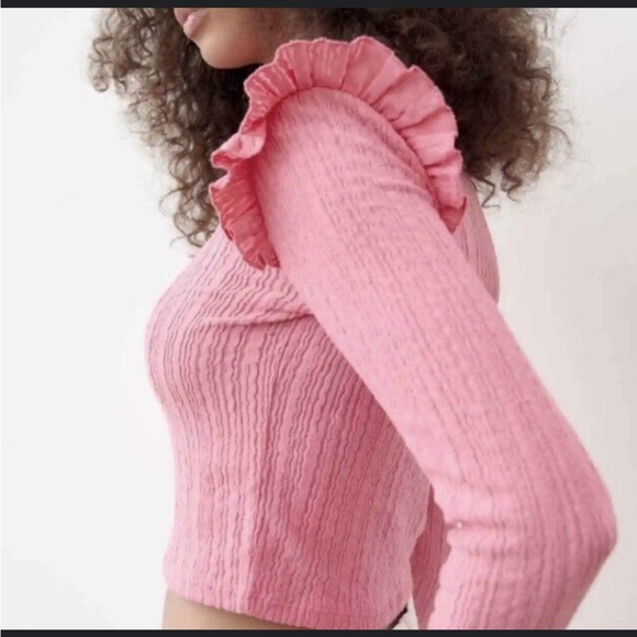 Zara pink ruffle sweater - Picture 2 of 7